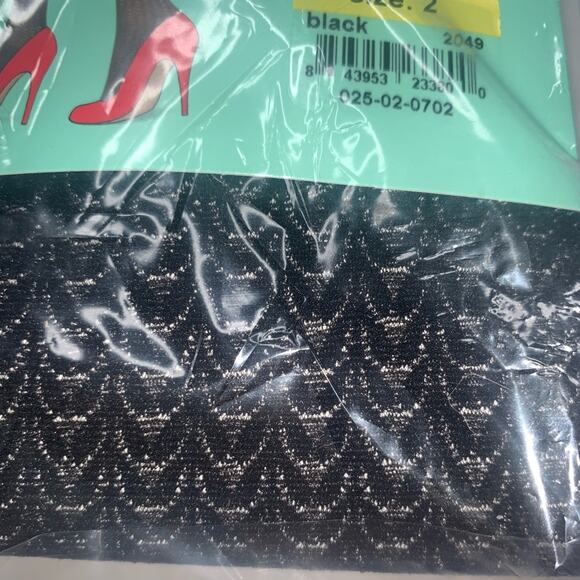 SPANX Assets by Sara Blakely Shaping Tights. Textured Wish Bone. Black. Size 2 - Picture 5 of 10